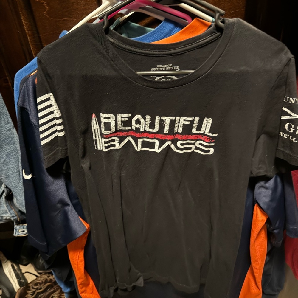 Grunt Style Beautiful Badass shirt XL (runs small)
